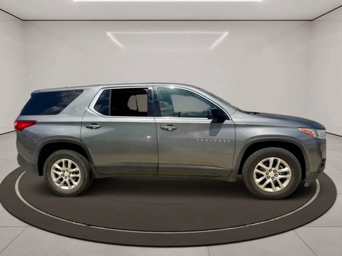 Used 2019 Chevrolet Traverse LS w/ LPO, Cargo Package FWD image 5
