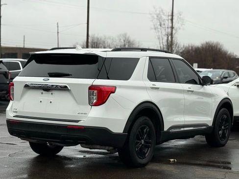 Certified 2024 Ford Explorer XLT image 42