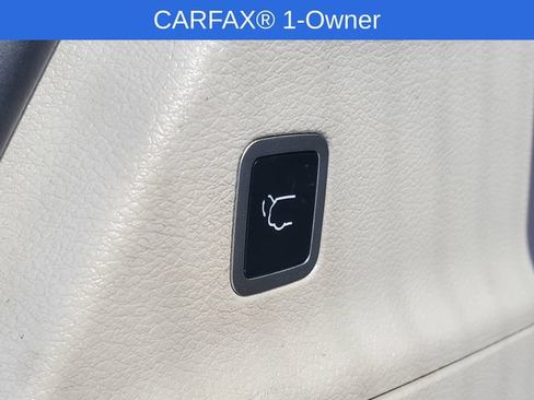 Used 2024 Chrysler Pacifica Touring-L FWD image 33
