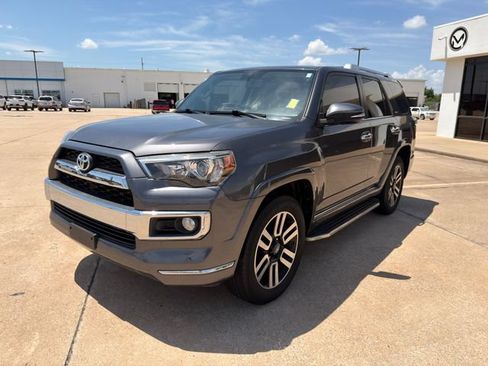 Used 2018 Toyota 4Runner Limited AWD/4WD image 7