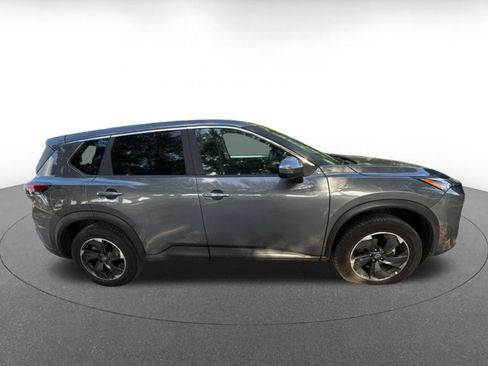 Used 2025 Nissan Rogue SV FWD image 8