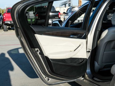 Used 2018 BMW 530i 530i w/ Premium Package image 44