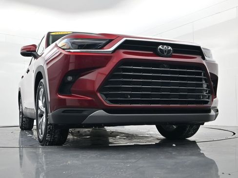 Used 2025 Toyota Grand Highlander AWD Hybrid image 57