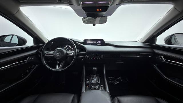 Used 2019 MAZDA MAZDA3 Sedan w/ Preferred Package FWD image 23