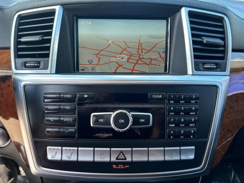 Used 2014 Mercedes-Benz GL 550 4MATIC image 18