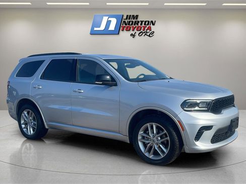 Used 2024 Dodge Durango GT image 3