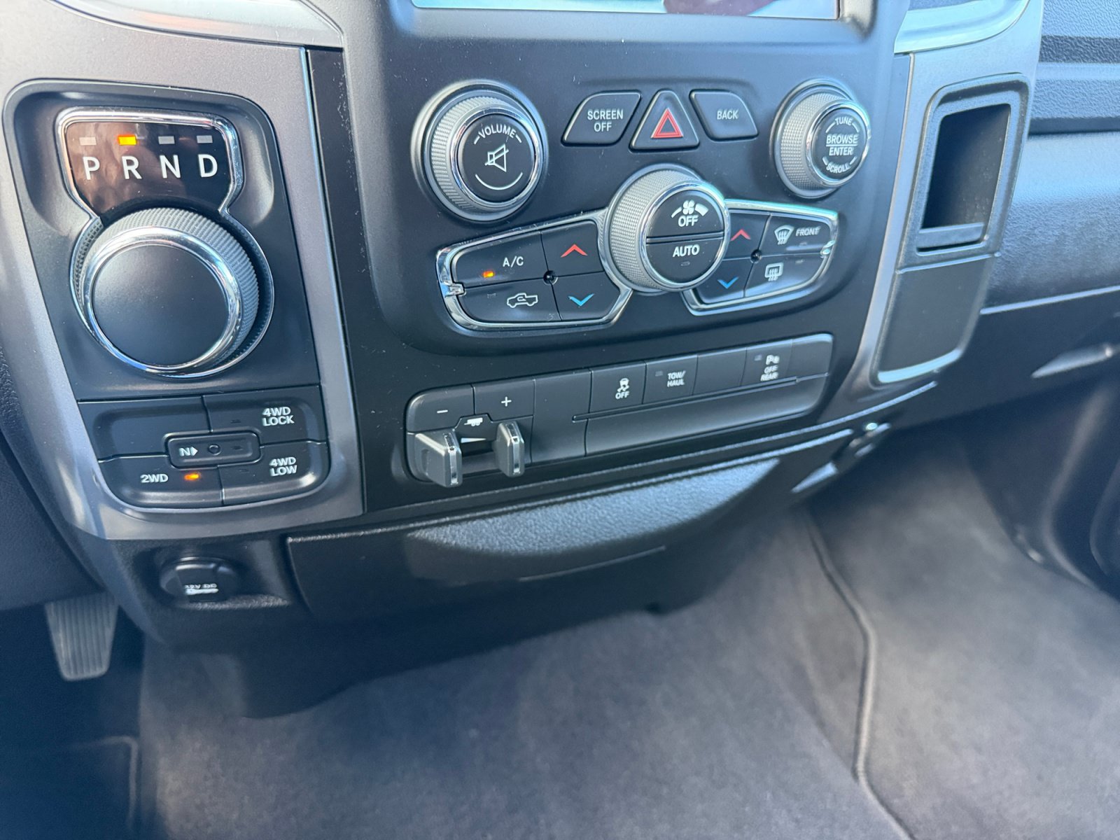 Used 2022 RAM 1500 Warlock AWD/4WD image 30