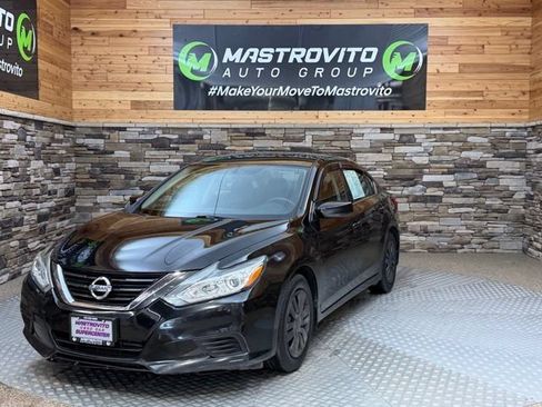 Used 2017 Nissan Altima 2.5 S w/ Power Driver Seat Package FWD image 3