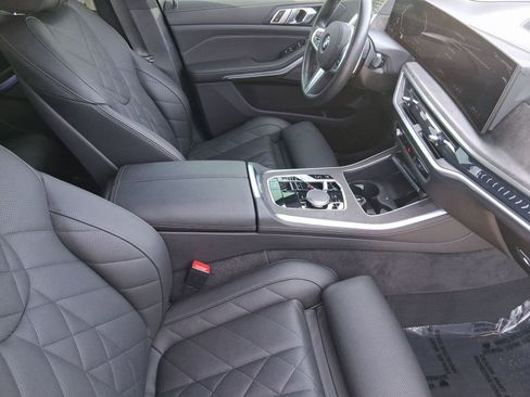 Used 2024 BMW X5 xDrive40i w/ M Sport Package image 32
