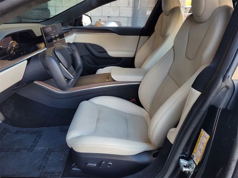 Used 2022 Tesla Model S image 15