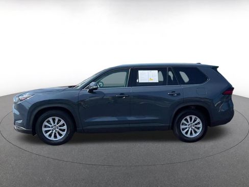 Used 2025 Toyota Grand Highlander FWD image 8
