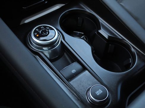 Used 2025 Ford Explorer Active w/ Active Comfort Package image 25