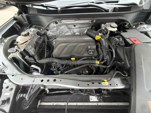 Certified 2024 Chevrolet Trax LT w/ Driver Confidence Package FWD image 28