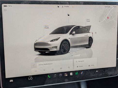 Used 2023 Tesla Model Y Performance AWD/4WD image 22