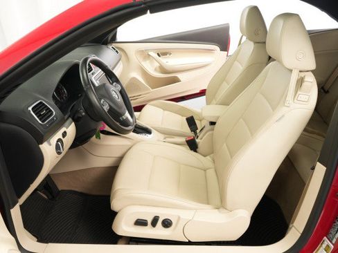 Used 2013 Volkswagen Eos Komfort FWD image 37