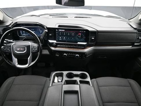 Used 2023 GMC Sierra 1500 SLE AWD/4WD image 17