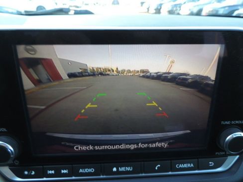 Certified 2022 Nissan Rogue SV image 29