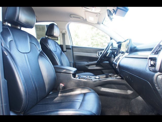 Used 2022 Kia Sorento S FWD image 11