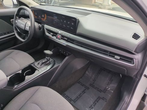 Used 2025 Kia K4 FWD image 30
