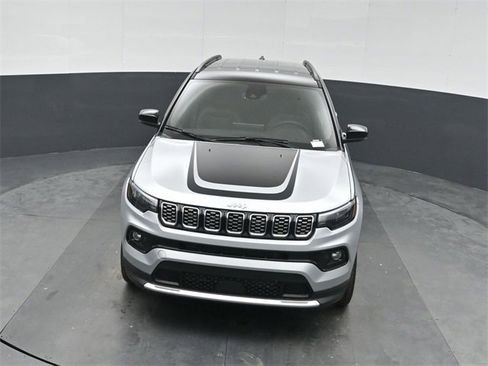 New 2026 Jeep Compass Limited w/ Mopar Graphics Package image 35