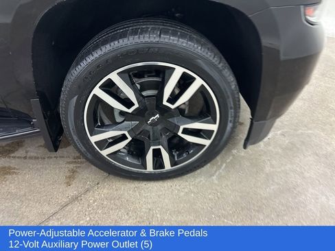 Used 2019 Chevrolet Suburban Premier image 15