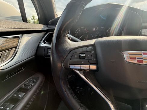 Used 2021 Cadillac XT6 Premium Luxury AWD/4WD image 14