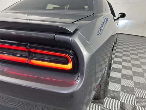 Used 2017 Dodge Challenger R/T image 13
