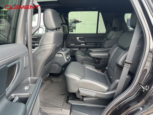 New 2025 Ford Expedition Platinum w/ Stealth Performance Package image 38