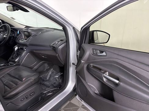 Used 2015 Ford Escape Titanium w/ Equipment Group 301A AWD/4WD image 32