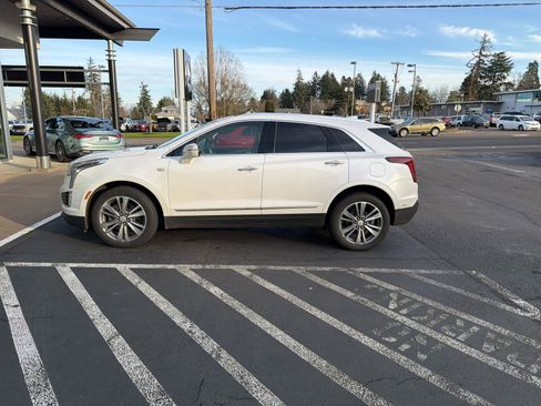 Used 2021 Cadillac XT5 Premium Luxury w/ Platinum Package image 8