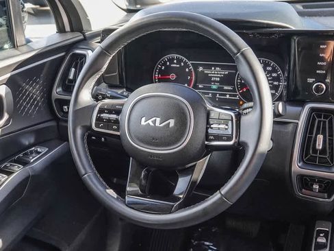 Certified 2023 Kia Sorento S image 14