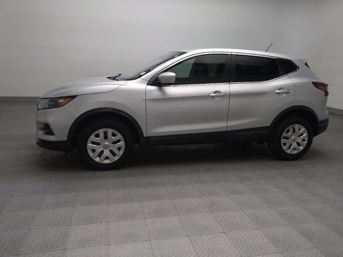 Used 2020 Nissan Rogue Sport S image 2
