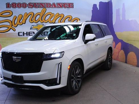 Used 2021 Cadillac Escalade Sport image 2