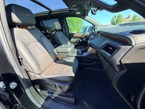 Used 2023 Chevrolet Tahoe High Country AWD/4WD image 29