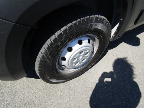 Used 2023 RAM ProMaster 2500 image 22