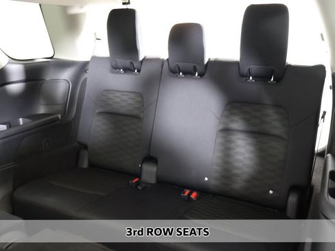 Used 2024 Nissan Pathfinder S image 5