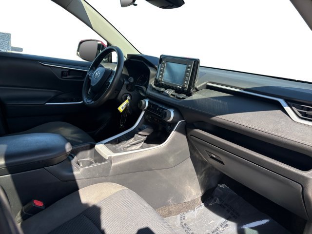 Certified 2022 Toyota RAV4 LE w/ Carpet Mat Package (TMS) AWD/4WD image 20