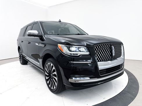 Used 2022 Lincoln Navigator L Black Label image 16