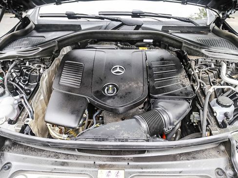 Used 2025 Mercedes-Benz GLC 350e 4MATIC image 24