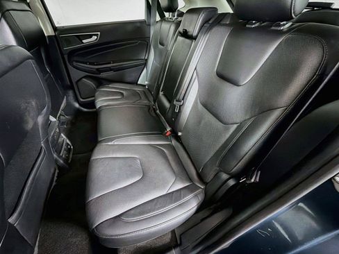 Used 2019 Ford Edge Titanium w/ Equipment Group 301A AWD/4WD image 26