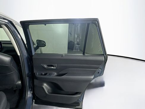 Used 2025 Toyota Grand Highlander AWD image 32