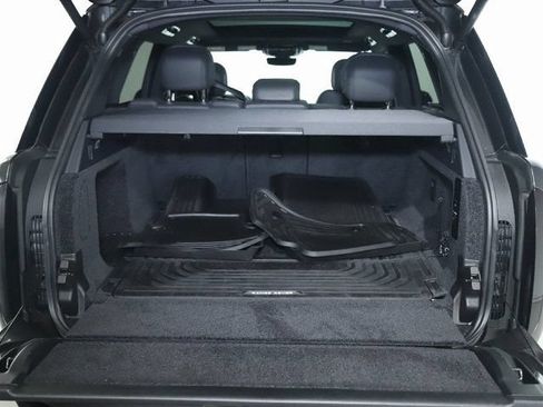 Used 2025 Land Rover Range Rover SE AWD/4WD image 36