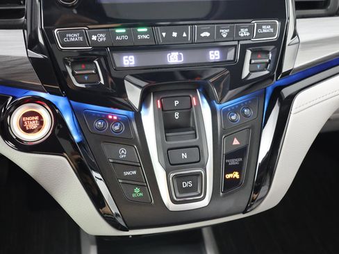Used 2022 Honda Odyssey Elite image 17