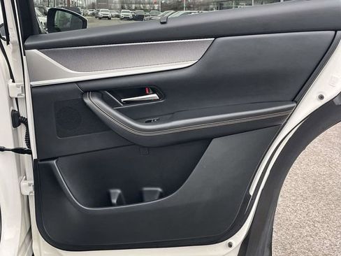 Used 2024 MAZDA CX-90 3.3 Turbo w/ Premium Package image 25