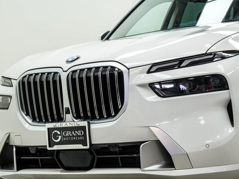 Used 2026 BMW X7 xDrive40i AWD/4WD image 2