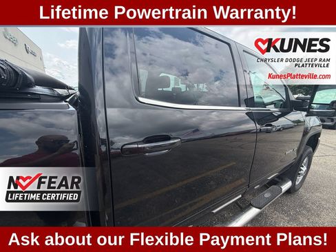 Used 2017 GMC Sierra 2500 SLE w/ Suspension Package, Off-Road AWD/4WD image 40