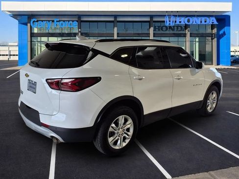 Used 2022 Chevrolet Blazer LT FWD image 2