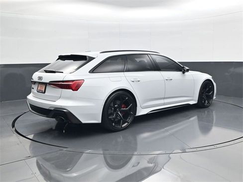 Used 2024 Audi RS 6 performance w/ Matte Carbon Package image 5