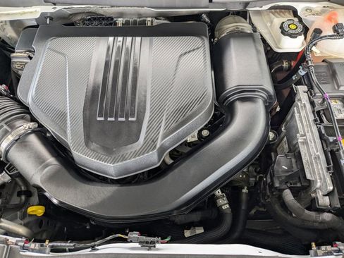 Used 2024 Chevrolet Traverse LT image 24