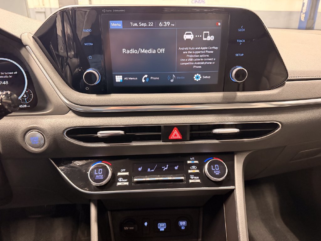 Used 2020 Hyundai Sonata SEL w/ Convenience Package FWD image 10